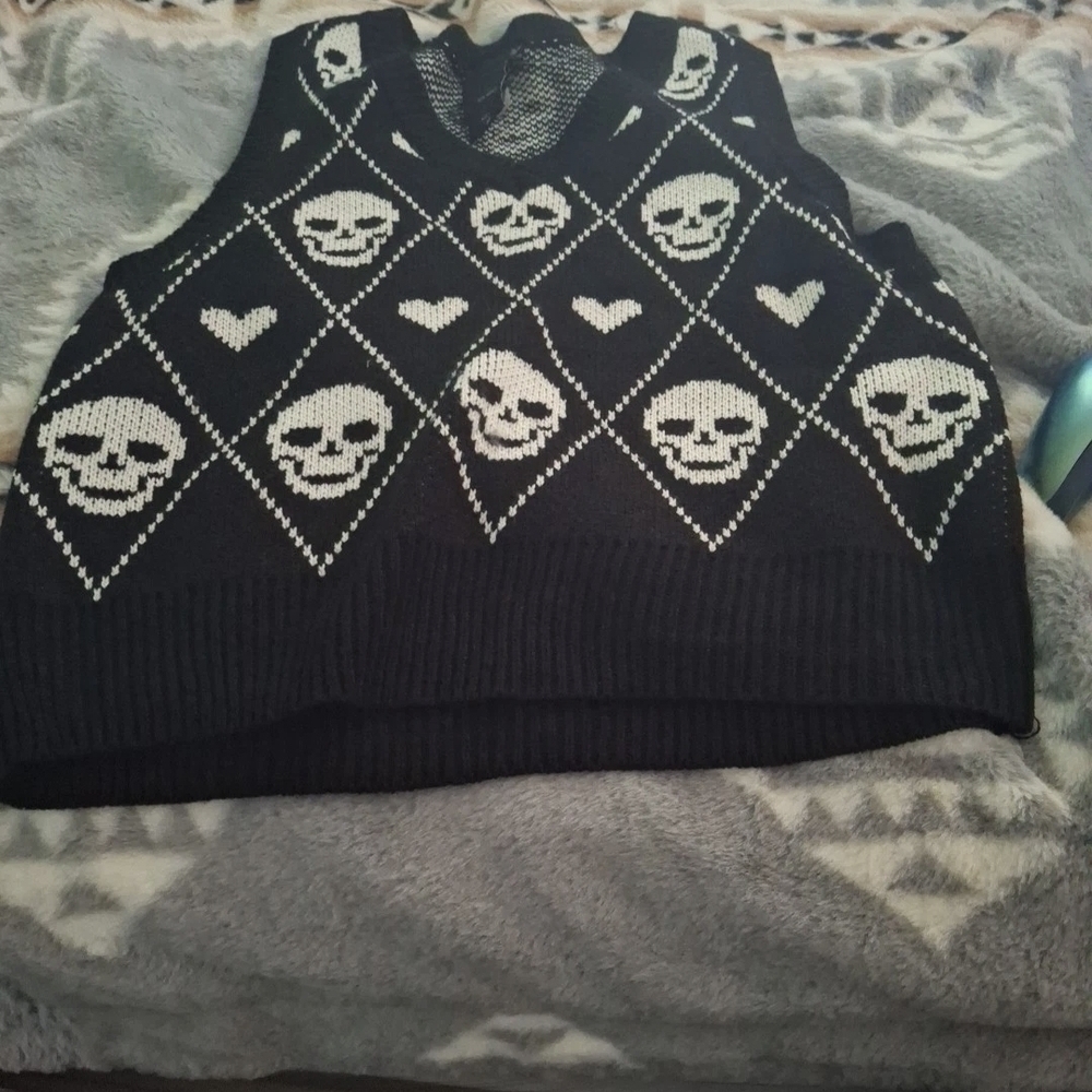 Black Skull Pattern Knit Vest - Unbranded